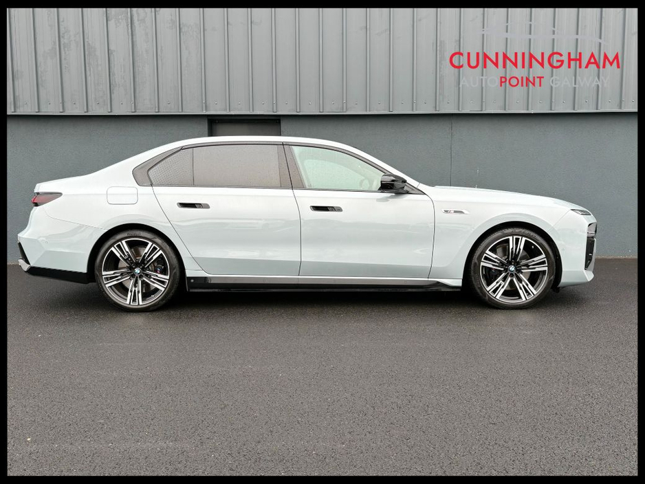 2025 BMW 7 Series M760e xDrive M Sport Pro [Ultimate Pack] €134,995