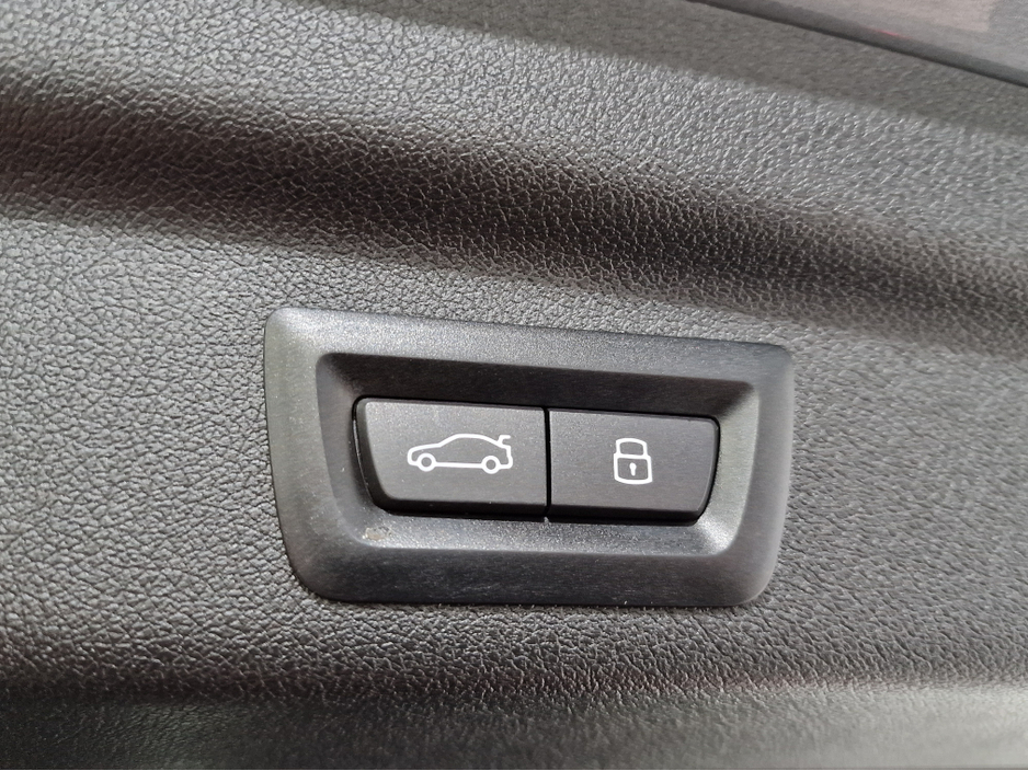 2023 BMW 2 Series Active Tourer 225E M SPORT X-DRIVE AUTOMATIC **ONE OWNER / APPLE CARPLAY / CRUISE CONTROL / COMFORT ACCESS / HALF LEATHER & ALCANTARA / HEATED FRONT SEATS / SAT NAV / REVERSE CAMERA / WIRELESS PHONE CHARGING** €35,900