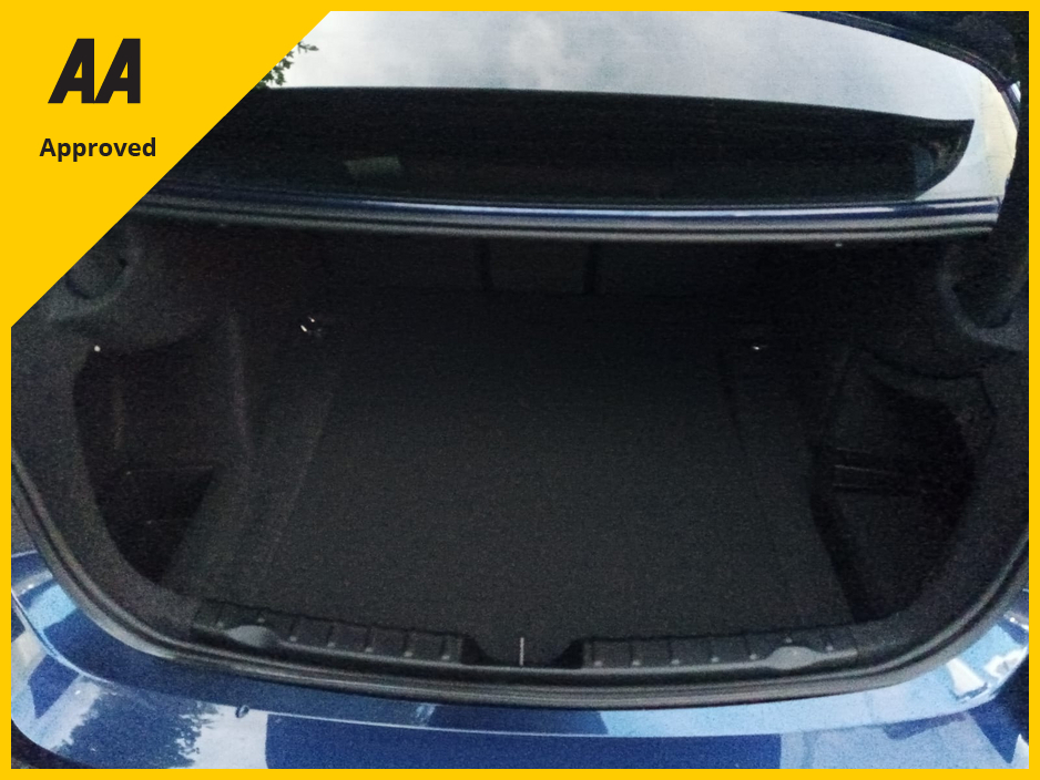 2018 BMW 3 Series 320 DIESEL SPORT LINE SPORTS INTERIOR UNMARKED INSIDE BMW SERVICE HISTORY (9 INPUTS) JUST FULLY SERVICED 2 YEARS NCT 1 YEAR ROAD TAX LOADED WITH EXTRAS €24,949