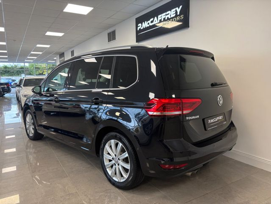 2020 Volkswagen Touran 2.0 TDI 150HP DSG Highline €22,850