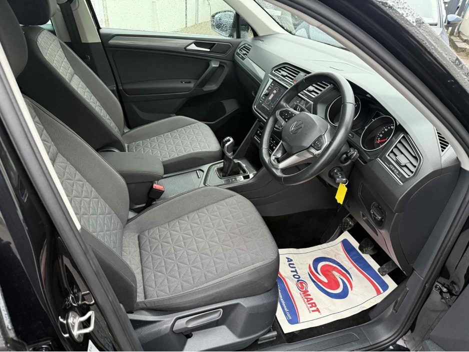 2023 Volkswagen Tiguan LIFE 2.0 TDI MANUAL 6SPEED FWD 122BHP €36,950