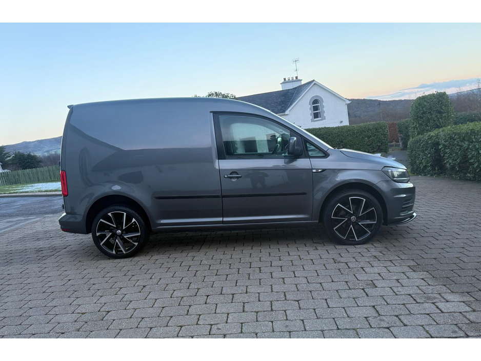 2019 Volkswagen Caddy C20 TRENDLINE TDI 102 €12,560