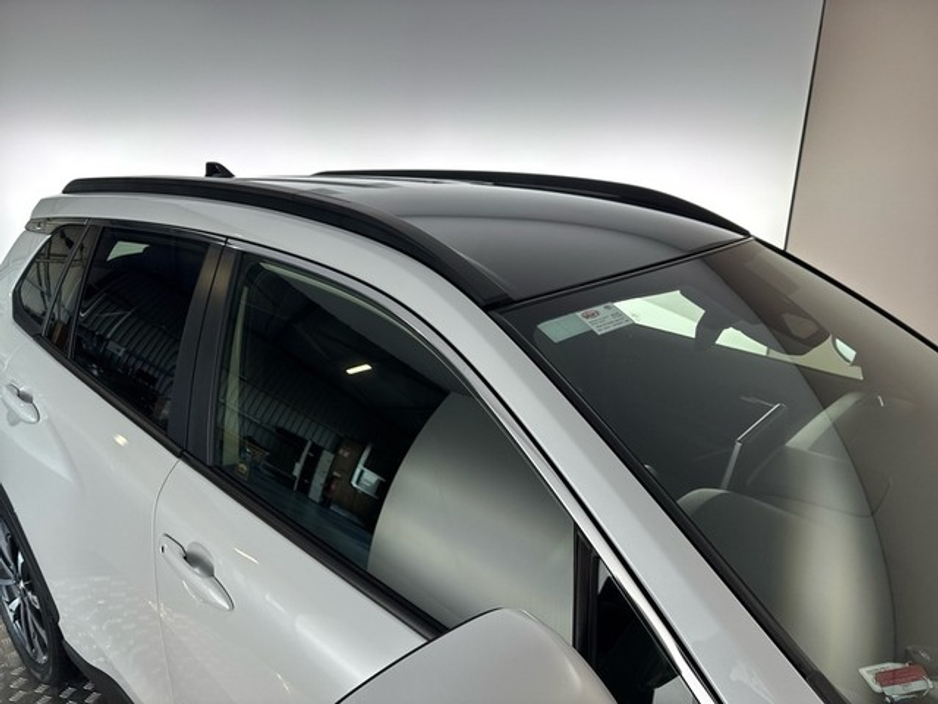 2023 Toyota Corolla Cross 2.0 Sport Hybrid *Black Roof* €34,950