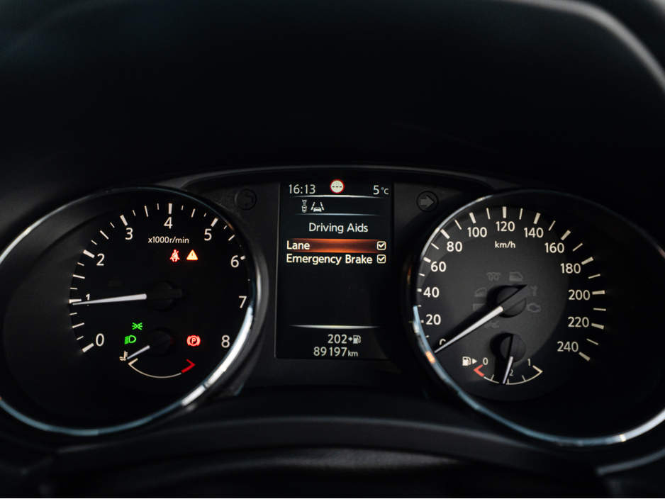 2017 Nissan Qashqai 2017 Qashqai 1.2/1 owner/High spec/1yr warranty €15,888