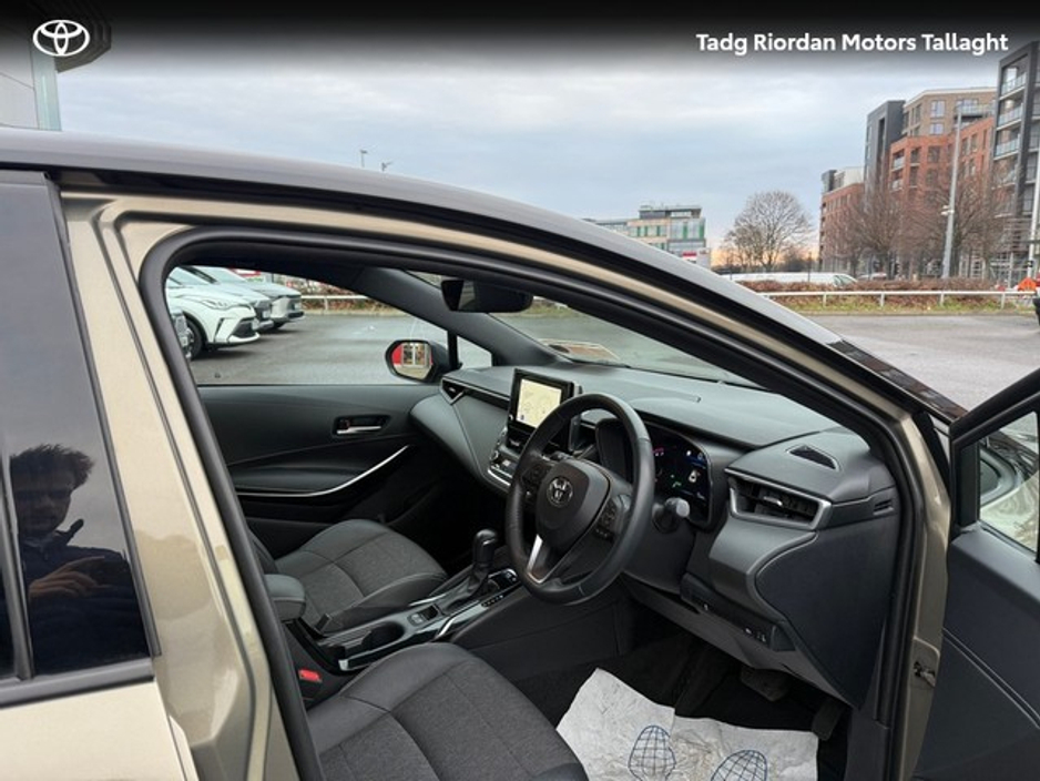 2023 Toyota Corolla HYBRID L/SPORT HB €27,950