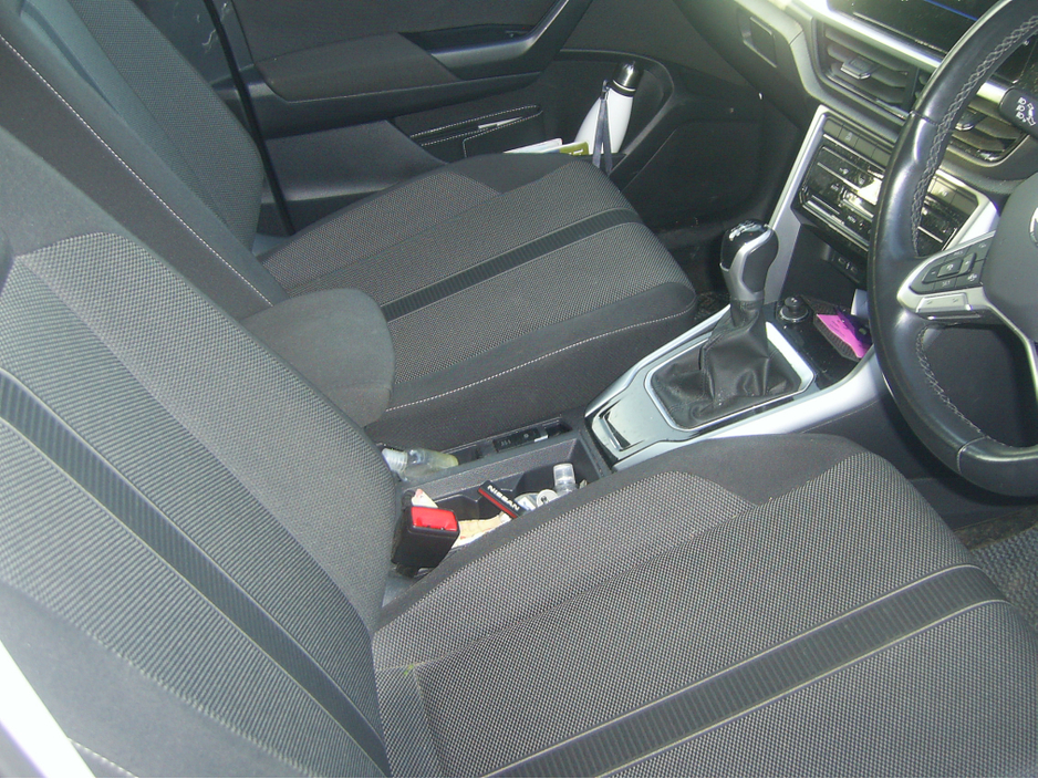 2023 Volkswagen T-Roc LIFE 2.0 TDI MANUAL 6SPEED FWD 1 116HP 5 €29,250