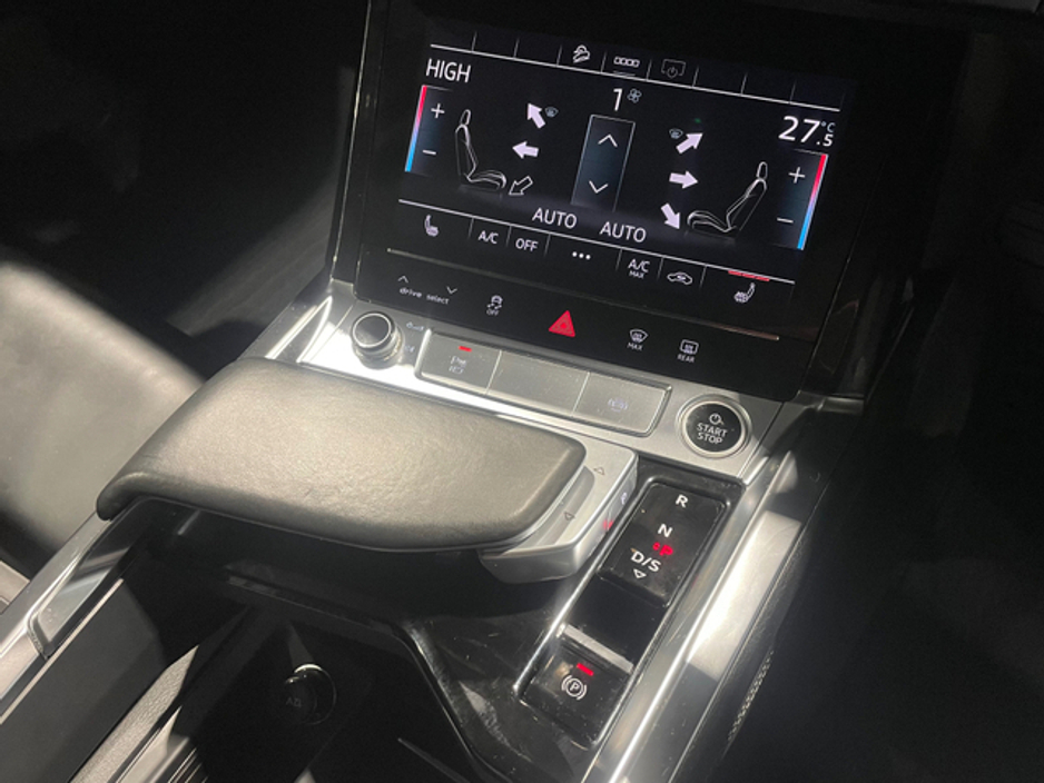 2022 Audi e-tron AUDI E-TRON S LINE 55 QUATTRO SPORTBACK // 95 KwH BATTERY €34,950