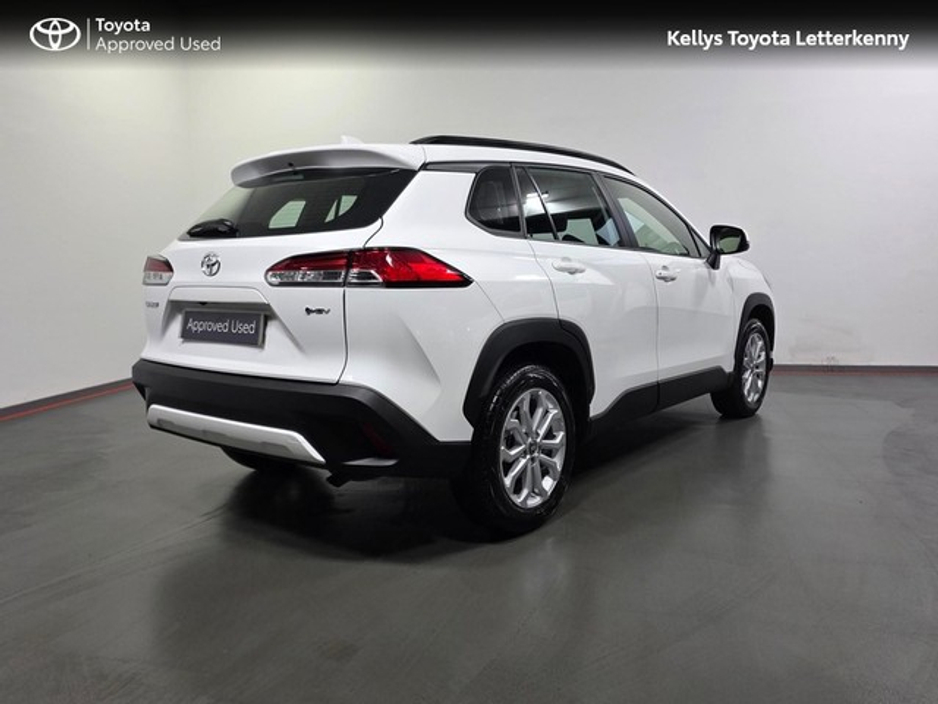 2025 Toyota Corolla Cross COROLLA CROSS 1.8 LUNA #174 €37,490