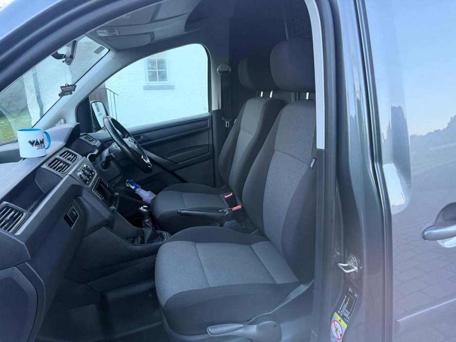 2019 Volkswagen Caddy C20 TRENDLINE TDI 102 €12,560