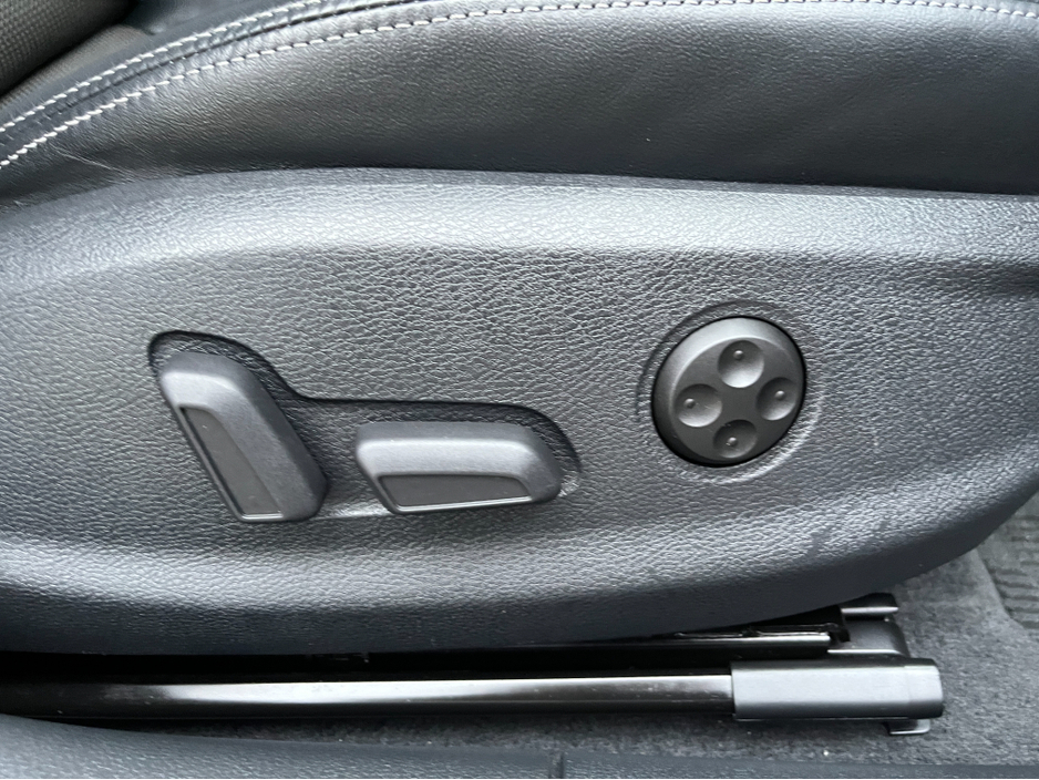 2019 Audi A3 SPORTBACK S-SLINE AUTOMATIC 1.4 PETROL //LOW MILES//HALF LEATHER HEATED SEATS//REVERSE CAMERA//KEYLESS ENTRY//ADAPTIVE CRUISE CONTROL// €23,950