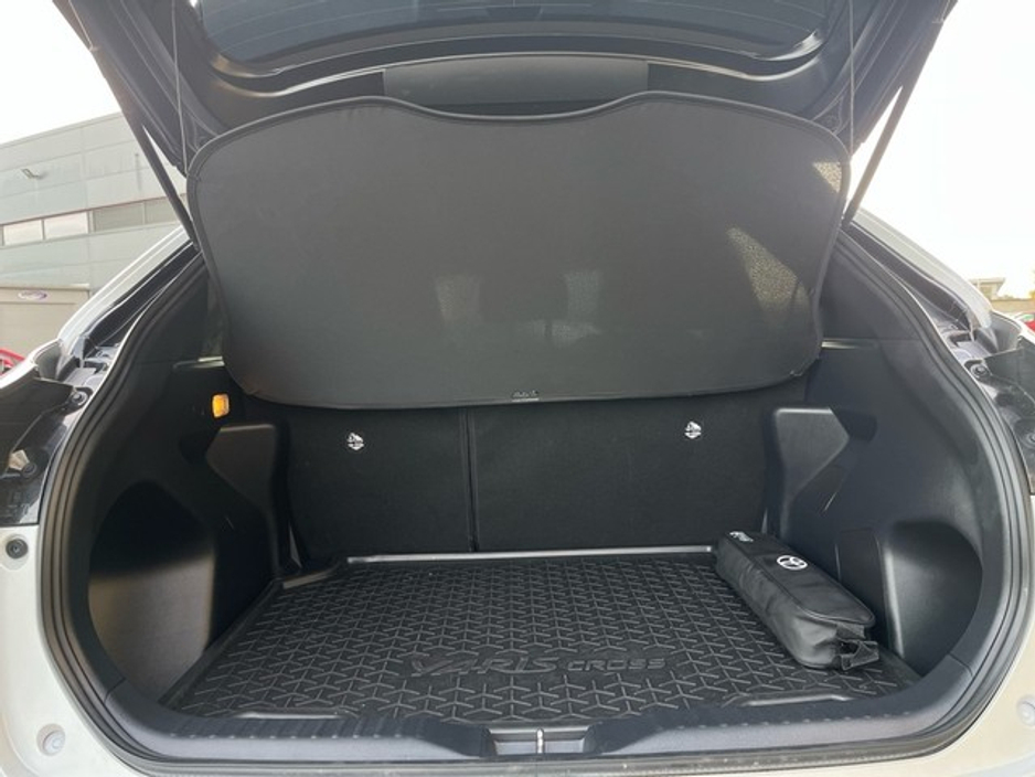 2024 Toyota Yaris Cross YARIS CROSS LUNA SPORT €30,950