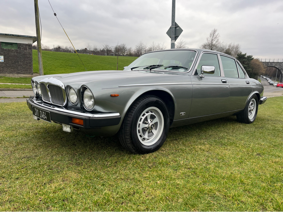 1992 Daimler Double Six 5.3 V12 €17,950