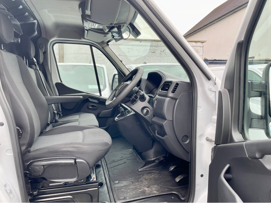 2023 Renault Master LM35 BUSINESS  2.3 BLUE DCI 135BHP FWD LWB €22,000