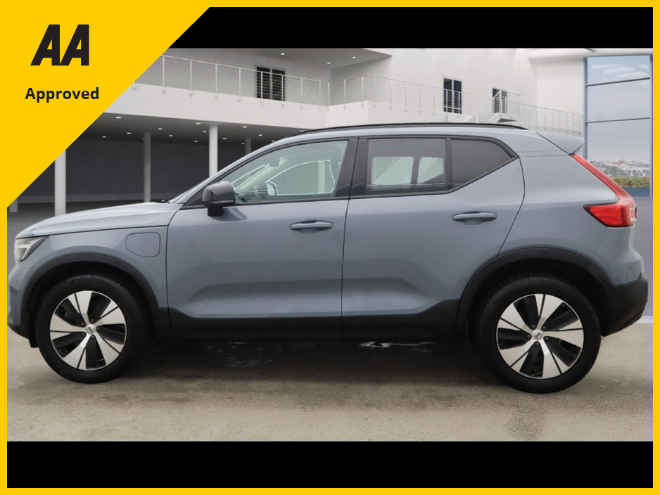 2022 Volvo XC40 2022 XC40 Petrol Plug In Hybird Plus Dark €34,950