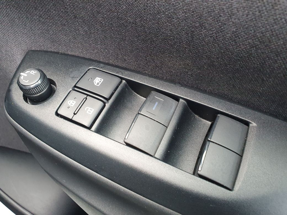 2023 Toyota Yaris Cross 1.5 HYBRID CR CROSS LUNA