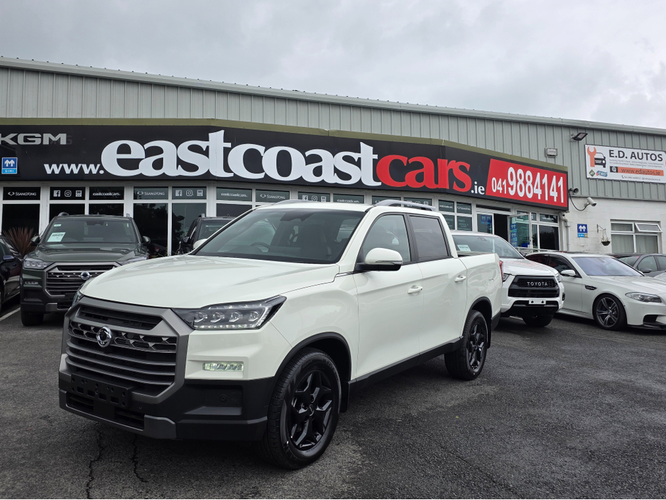 2025 Ssangyong Musso 2.2 PICK UP 5 SEATER COMMERCIAL 4WD 200 BHP 3.5 TON TOWING CAPACITY REV-CAMERA // 5 YEAR WARRANTY // APPLY FOR FINANCE TODAY // THE BEST VALUE PICK UP IN IRELAND // €40,950