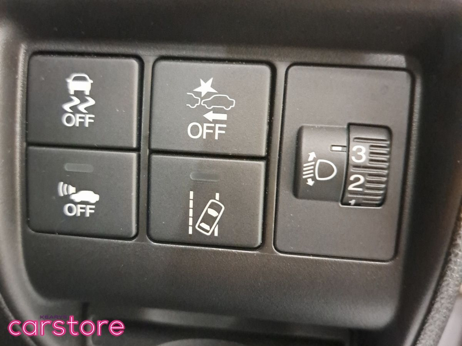 2018 Honda Grace GRACE DAA-GM4 4 DR AUTO €15,880