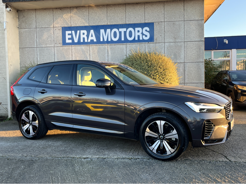 2023 Volvo XC60 T6 PHEV PLUS DARK AWD AUTOMATIC 2.0 PETROL //HIGH SPEC//PANORAMIC GLASS ROOF//360 PARKING CAMERAS//SAT NAV// €39,950