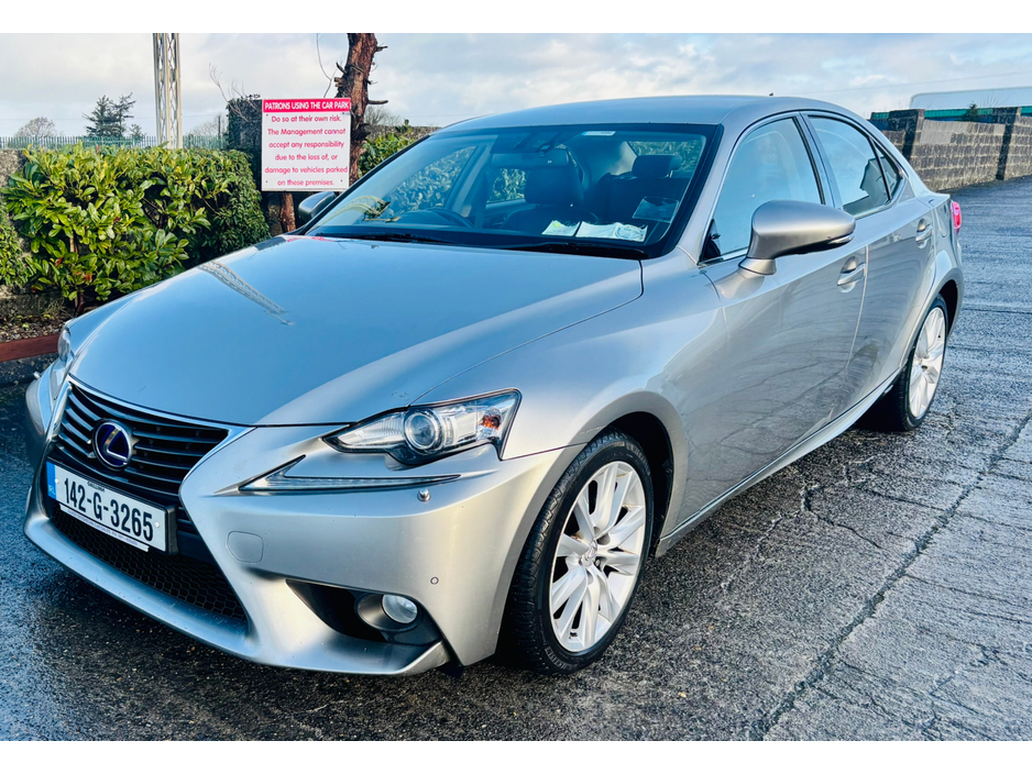 2014 Lexus IS 300 h  €10,000