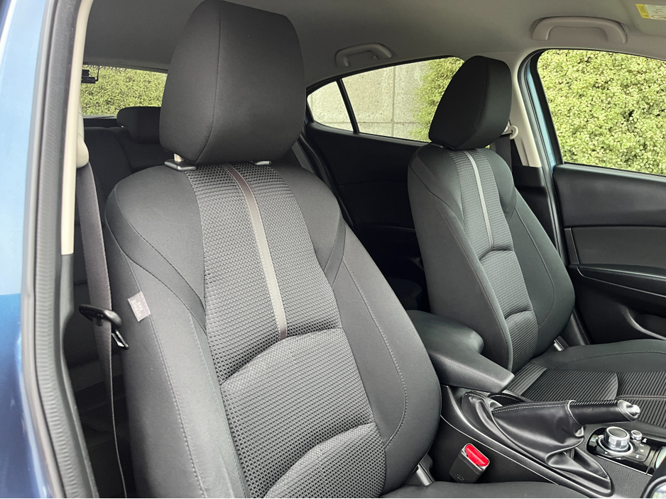 2019 Mazda Mazda3 AXELA AUTOMATIC 1.5 PETROL //HEAD UP DISPLAY//KEYLESS ENTRY//ADAPTIVE CRUISE CONTROL//REVERSE CAMERA// €16,950