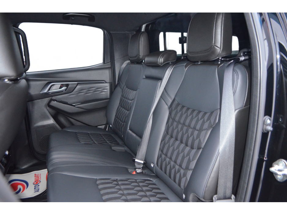 2026 Isuzu D-MAX LSE WITH EXTRAS €61,995