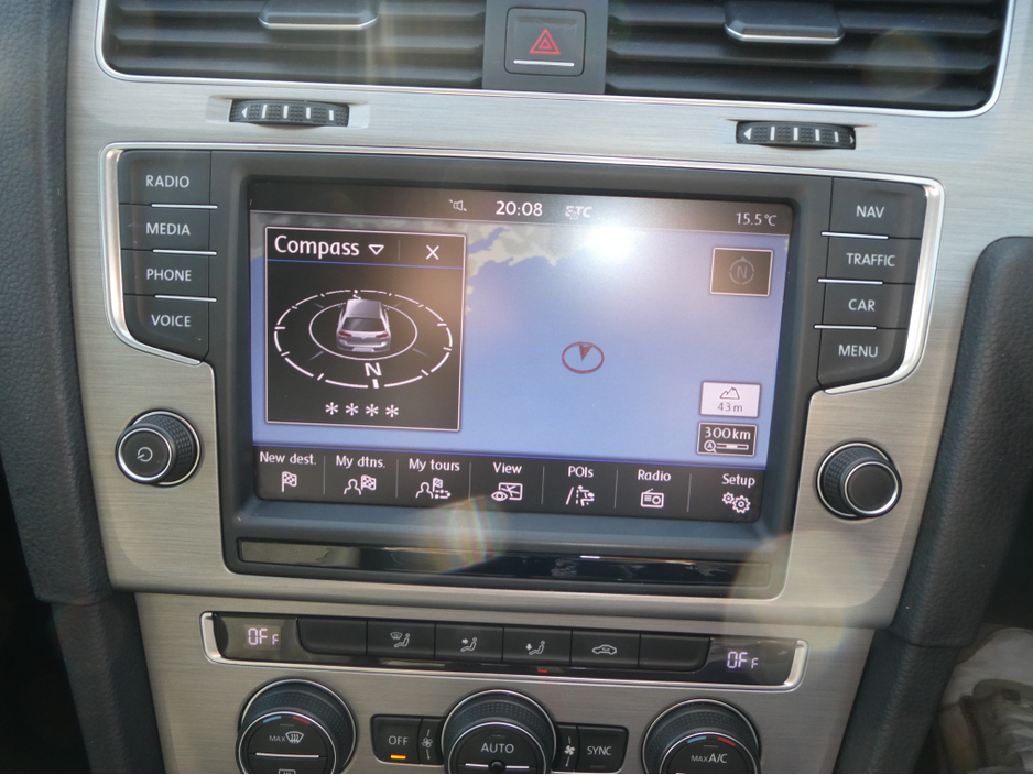 2015 Volkswagen Golf with NCT €13,950