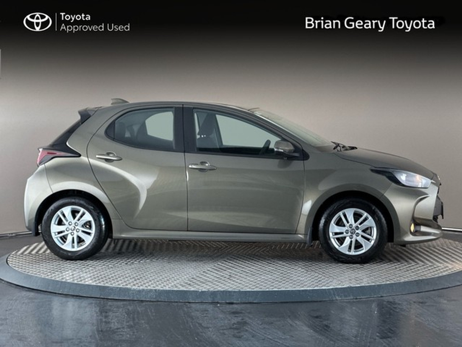 2022 Toyota Yaris HYBRID LUNA €22,950