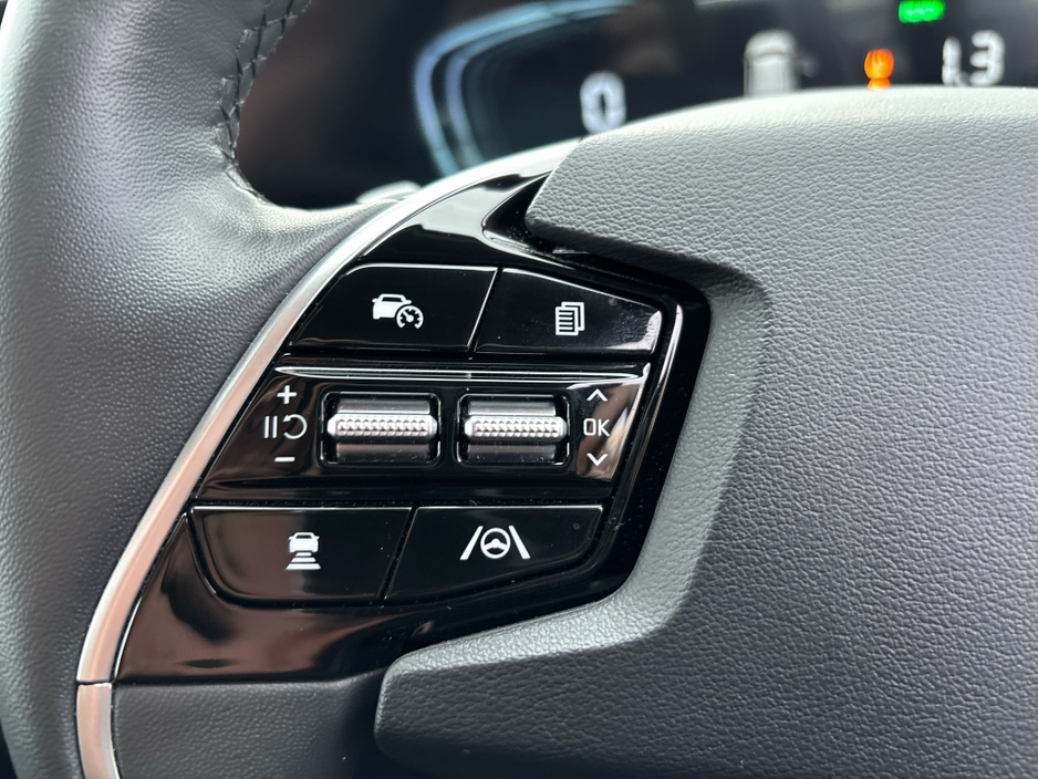 2025 Kia Niro HEV SEM €36,895