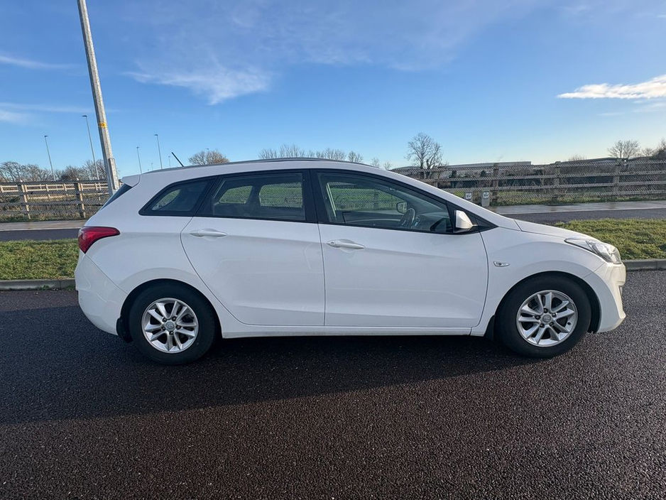 2013 Hyundai i30 1.6 Crdi Active BL/ DRI ISG 5, Bluetooth, Air Conditioning, €6,900