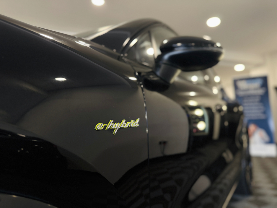 2019 Porsche Cayenne V6 E-HYBRID AUTO €59,899