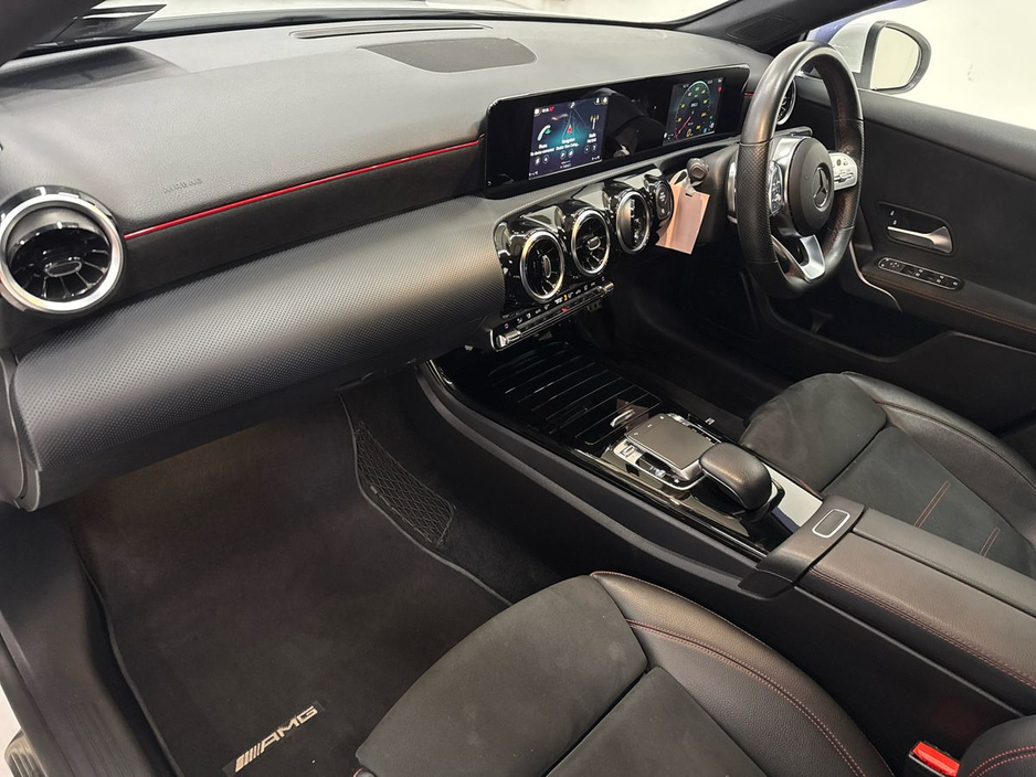 2019 Mercedes-Benz A Class A 180 d AMG LINE A/T | Reversing Camera, Sports seats €25,950