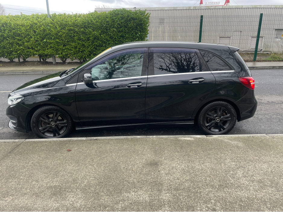 2016 Mercedes-Benz B Class B180  DBA-246242 €14,495