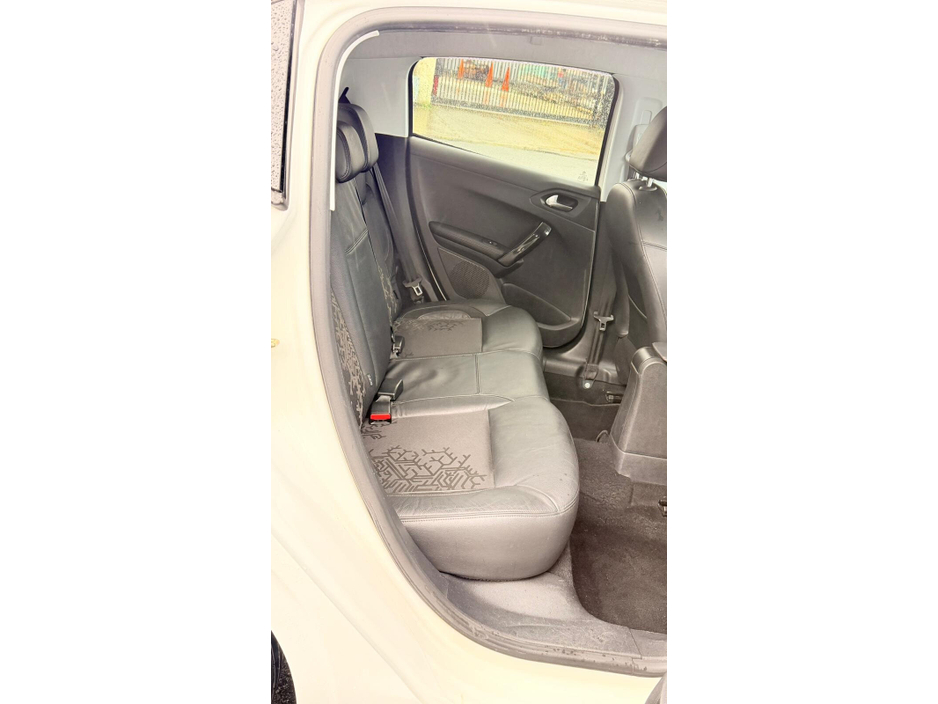 2013 Peugeot 208 1.6 THP 200 bhp GTi €6,999