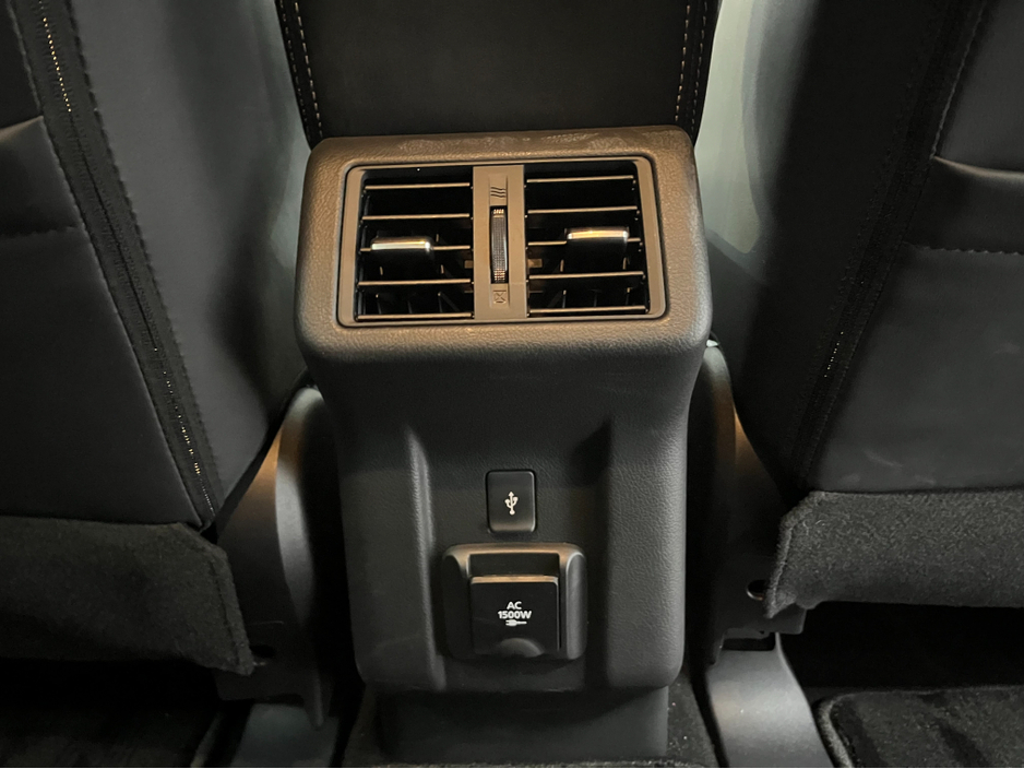 2020 Mitsubishi Outlander €23950! 2020 MITSUBISHI OUTLANDER PHEV G PLUS PACKAGE 2.4 AUTOMATIC / CRUISE CONTROL / 360° PARKING CAMERA / ELECTRIC HEATED SEATS / HEATED STEERING WHEEL / PADDLE SHIFTERS €23,950