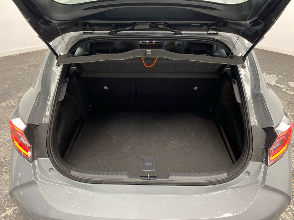 2023 Toyota Corolla Corolla Icon Tech Hev Cvt Icon Tech 122 VVT-h Auto Start/Stop €22,995