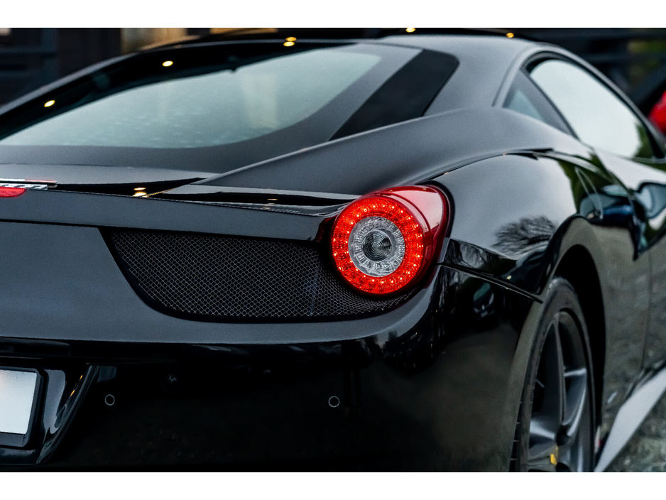 2013 Ferrari 458  €249,950