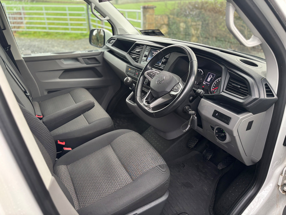 2021 Volkswagen Transporter  €19,998