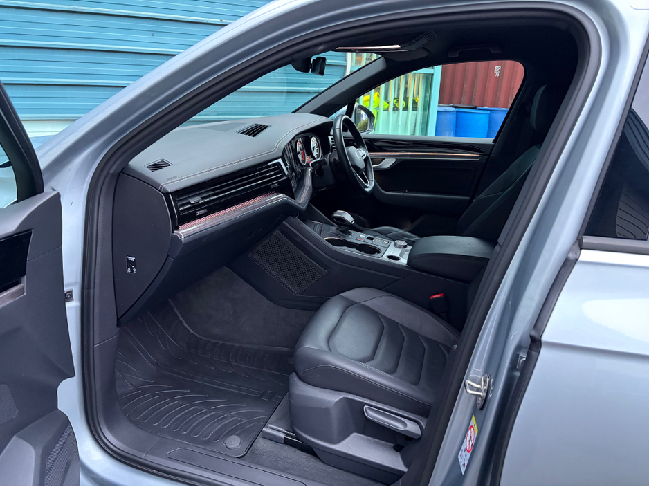 2023 Volkswagen Touareg N1 2 Seat Commercial Van €49,950