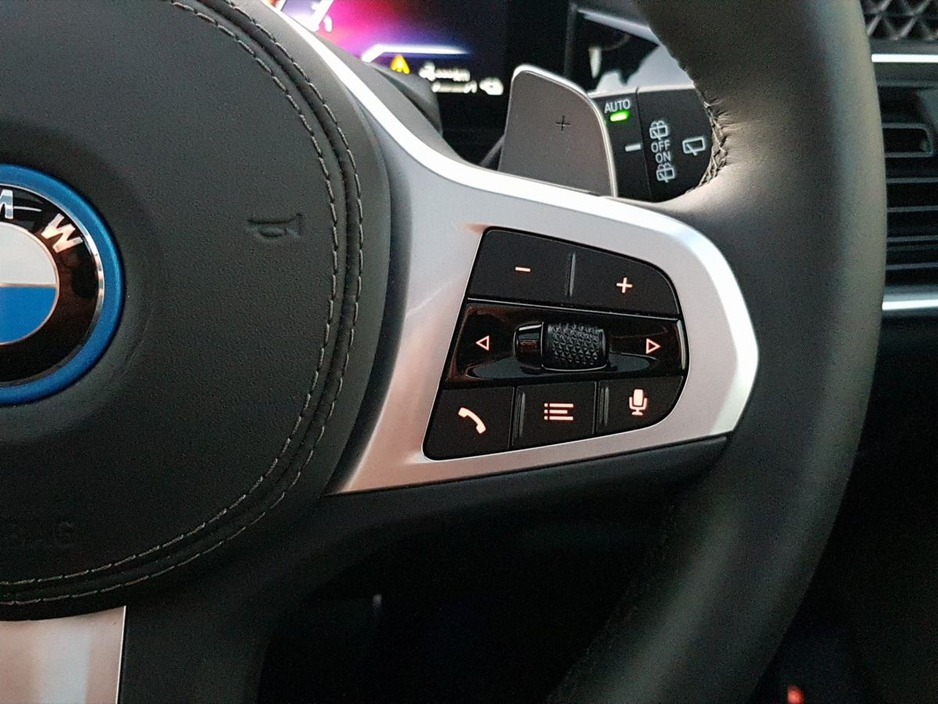 2025 BMW X5 xDrive50e M Sport €107,995