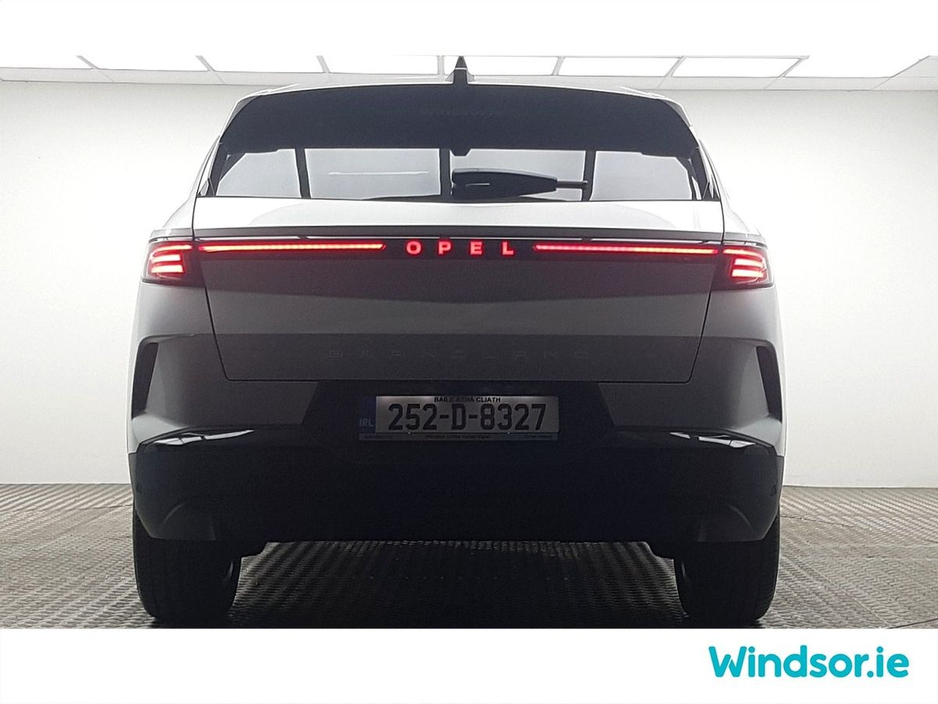 2025 Opel Grandland GS Hybrid €41,995