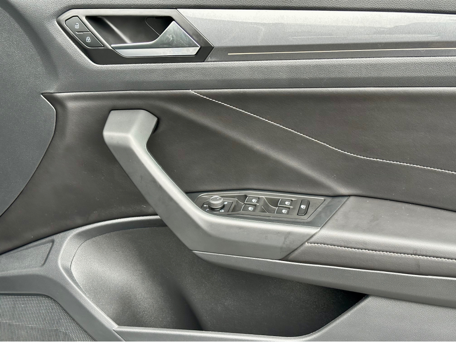 2023 Volkswagen T-Roc ++JUST 6K KML++ STYLE 1.5 TSI D7F 150HP