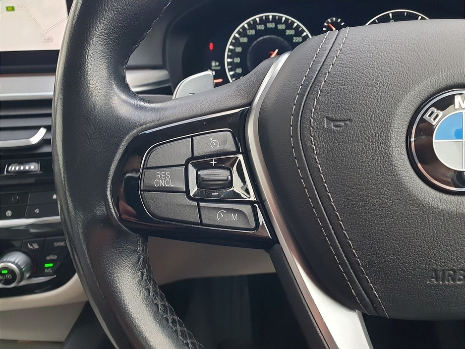 2019 BMW 5 Series 520d SE Auto €27,995