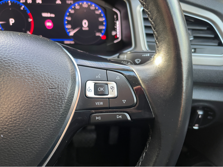 2021 Volkswagen T-Roc STYLE AUTOMATIC 2.0 DIESEL //LOW MILES//KEYLESS ENTRY//REVERSE CAMERA//ADAPTIVE CRUISE CONTROL//BLIND SPOT WARNING// €25,950