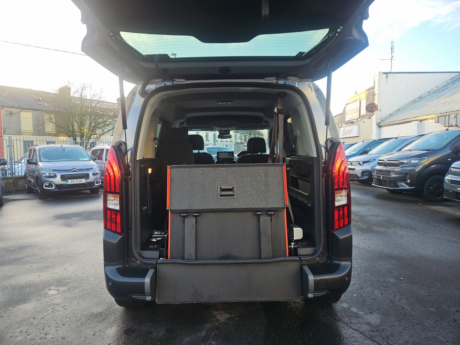 2024 Peugeot Rifter New Model Wheelchair Access €25,995