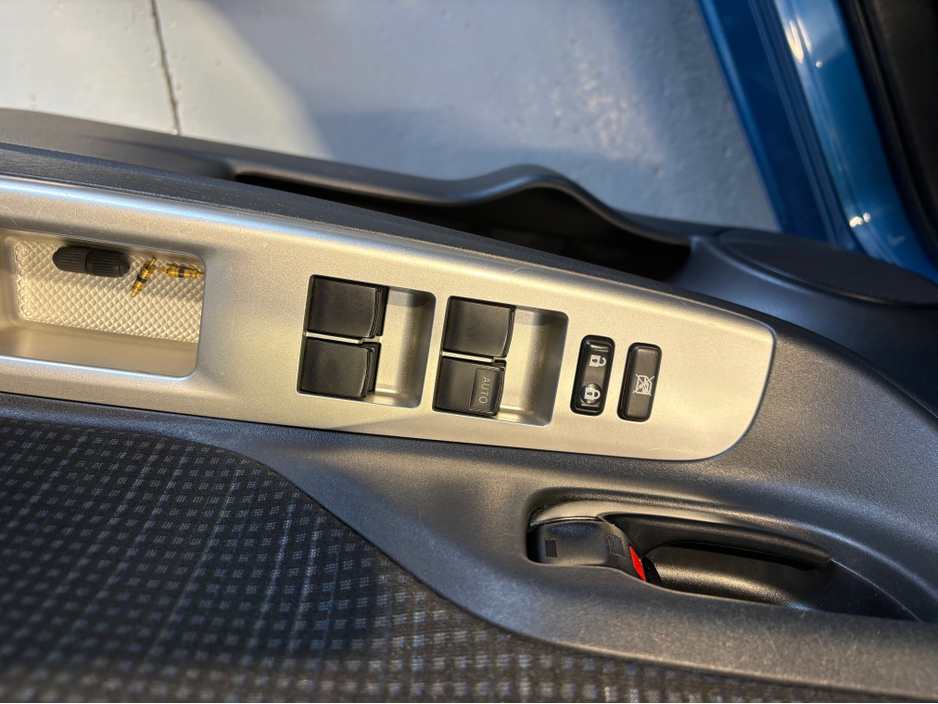 2015 Toyota Vitz LOW KMS - NEW NCT - REVERSE CAMERA €8,950