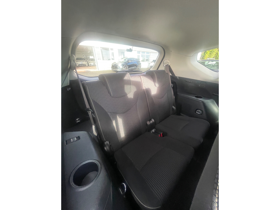 2016 Toyota Prius Alpha 2016 Toyota Prius Alpha €16,950