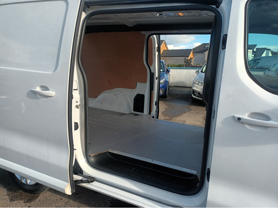 2021 Opel Vivaro VAN SPORTIVE L2H1-2.0 €11789 plus vat €11,789