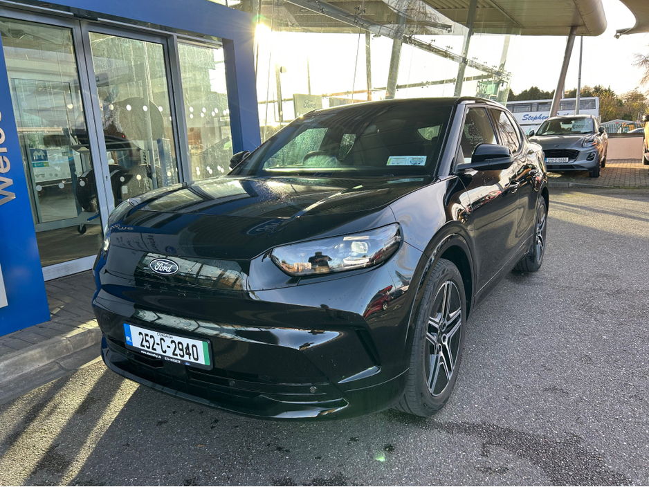 2025 Ford Capri PREMIUM EXTENDED RANGE €44,950