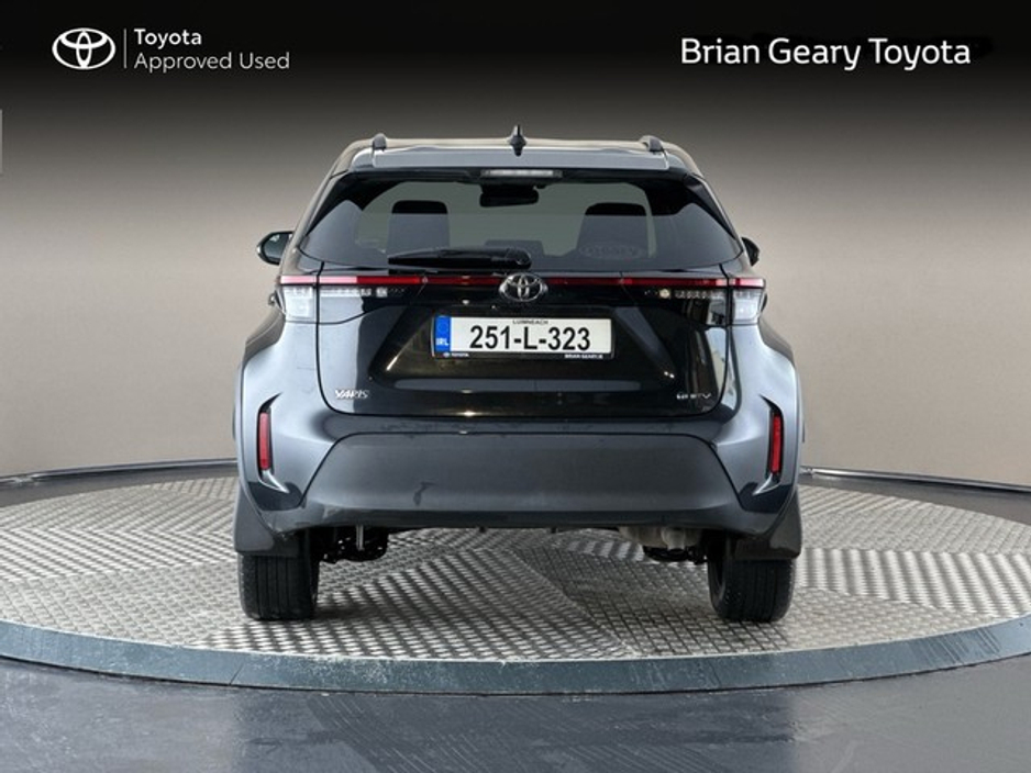2025 Toyota Yaris Cross HYBRID LUNA SPORT €30,950