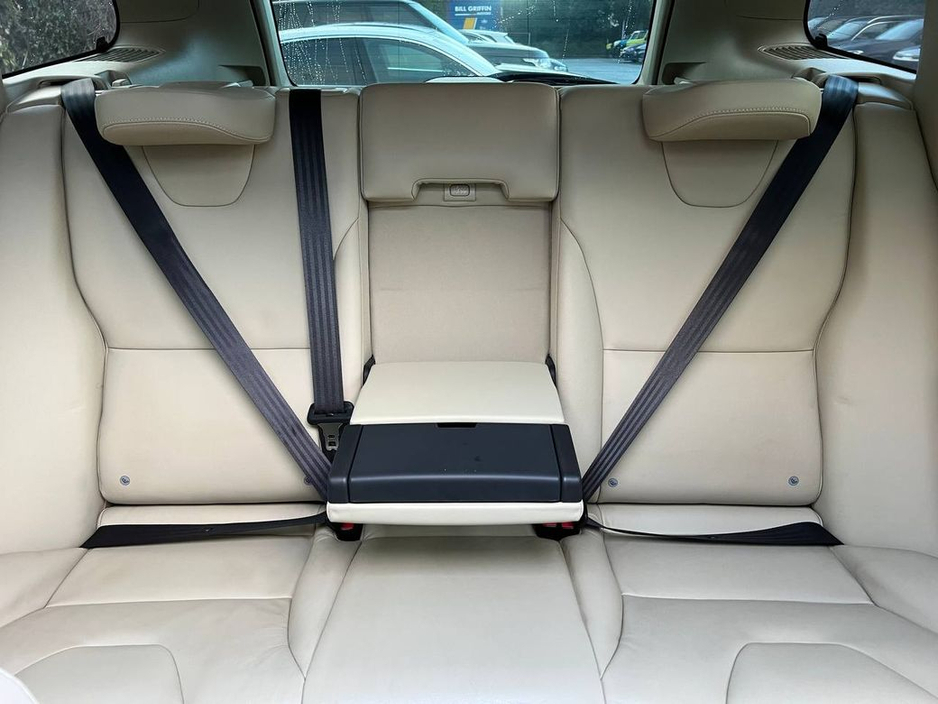 2017 Volvo XC60 CLASSIC 2.0D // SERVICE HISTORY // OPENING PANORAMIC SUNROOF // BLIND SPOT MONITOR €25,950